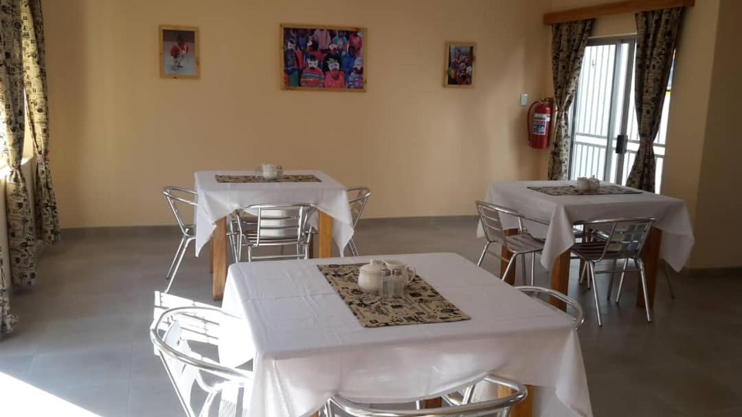 Steps Accommodation Gobabis Экстерьер фото